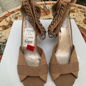 Heels Fergie Tan